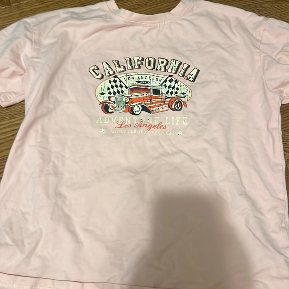 Pink California tee shirt. Size small.